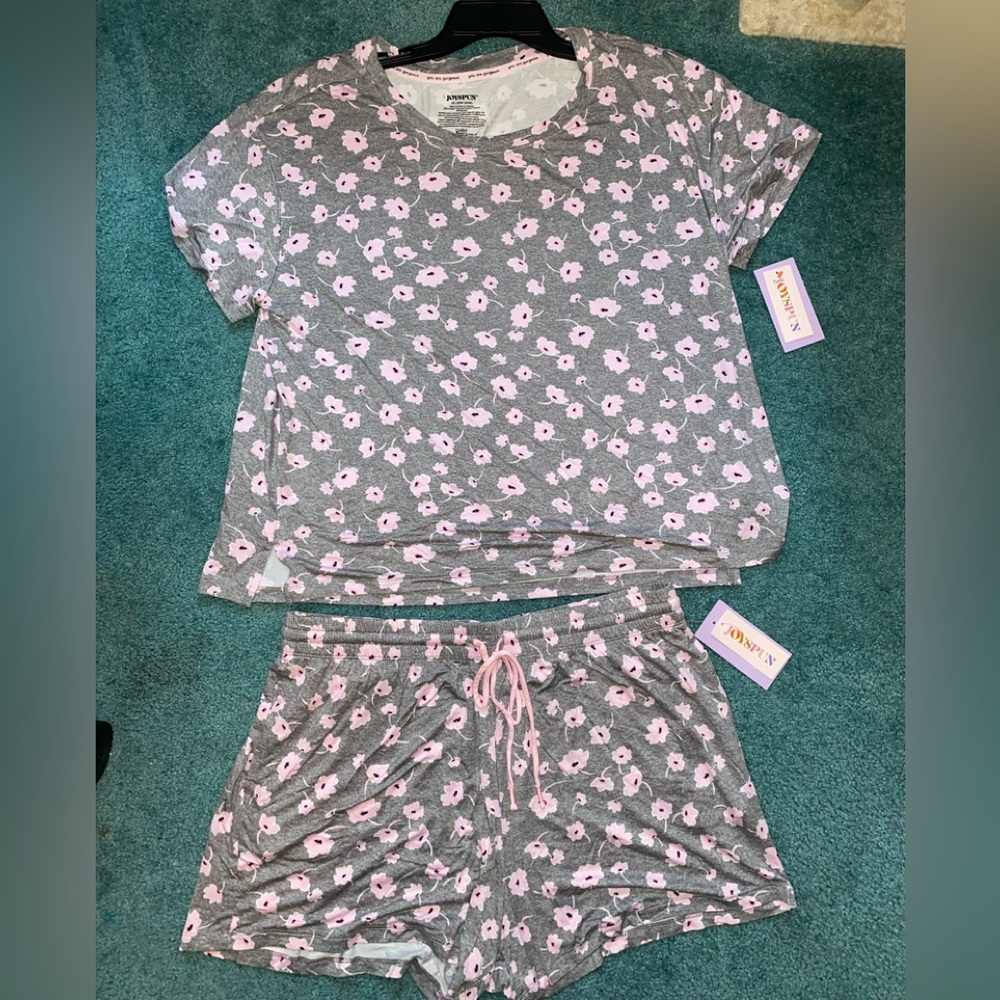 Floral Gray and Pink Women's JoySpun Sleepwear Set